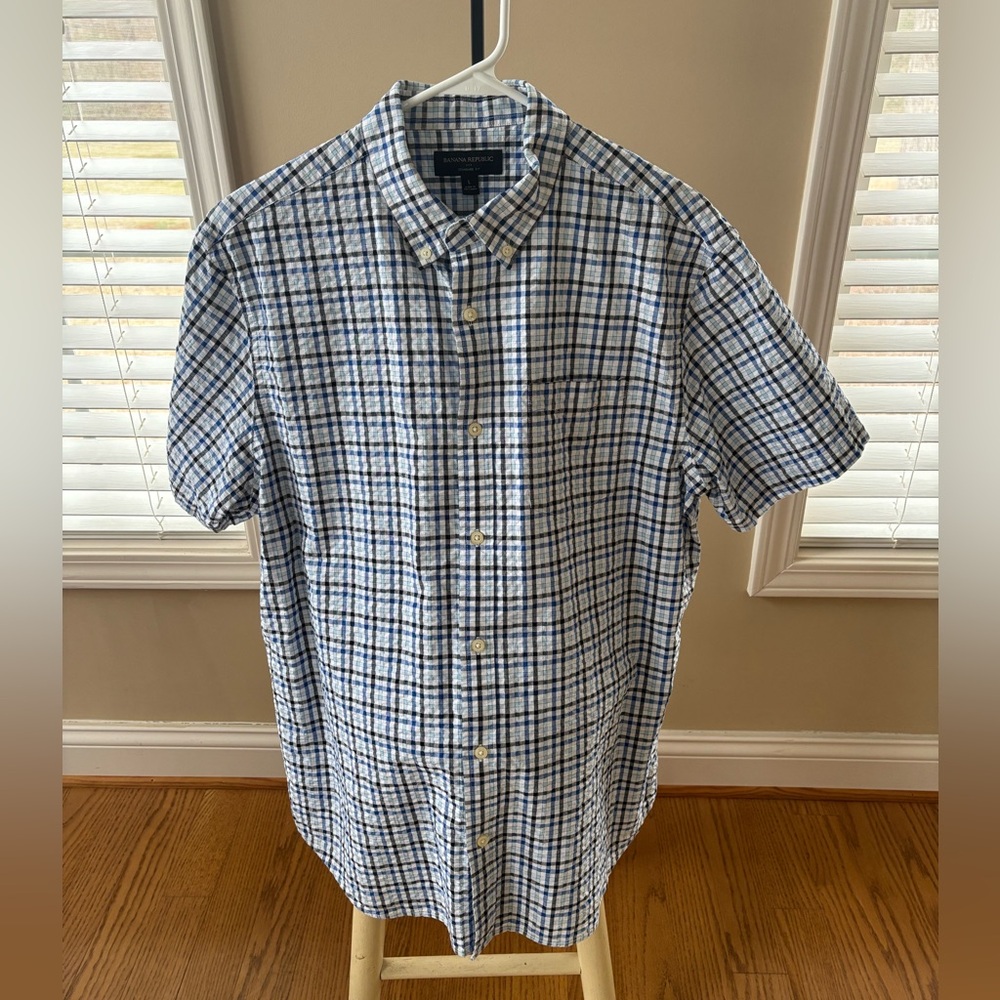 Banana Republic Blue and White Plaid Men's Shirt